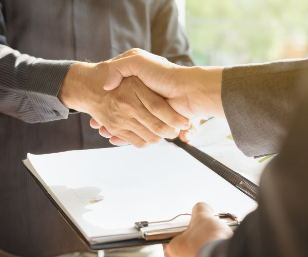 Illustration showing factoring and financial liquidity